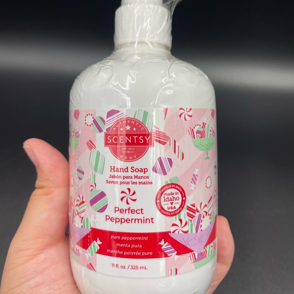 Scentsy 11 fl oz perfect peppermint hand soap